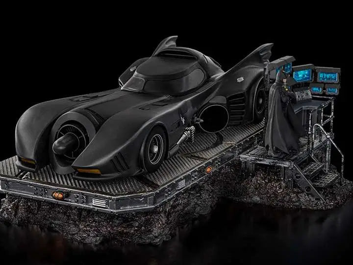 THE FLASH MOVIE BATMOBILE DLX 1/10 Estatua