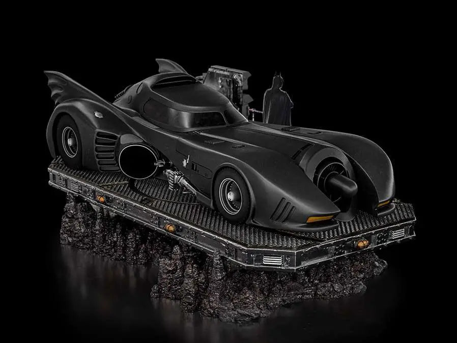 THE FLASH MOVIE BATMOBILE DLX 1/10 Estatua