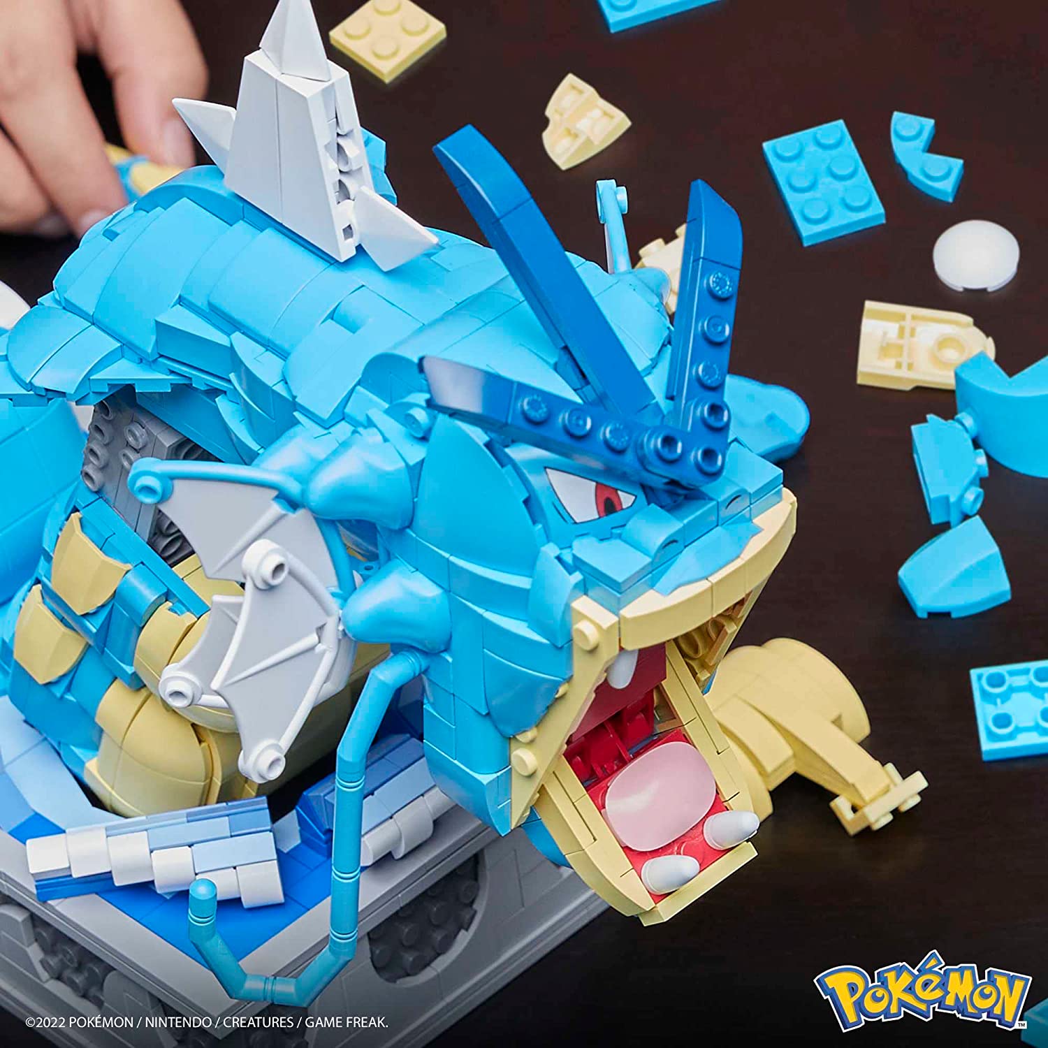 Figura Mattel Mega Construx Motion Pokemon Gyarados 2186 Pcs