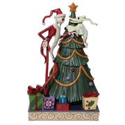 Figura enesco pesadilla antes de navidad santa jack y zero junto a arbol