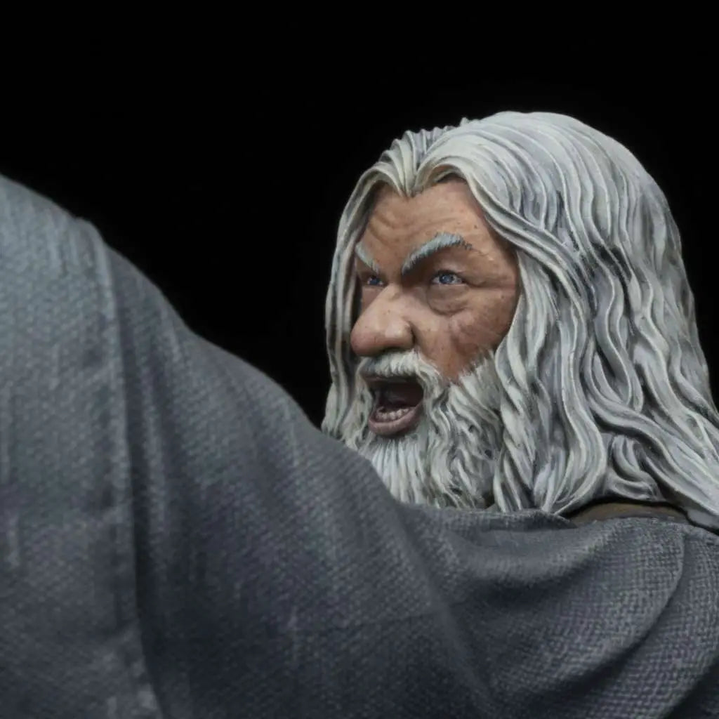Figura el senor de los anillos gandalf en moria 18cm