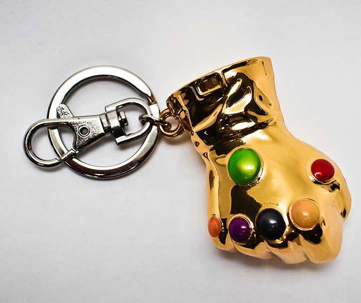 Llavero semic studios marvel guantelete del infinito Frikytopia