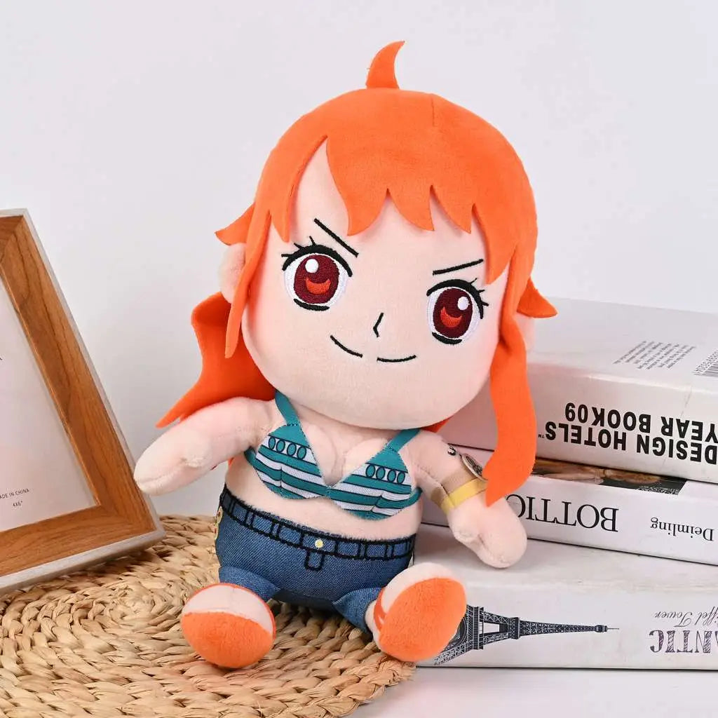 ONE PIECE NAMI PELUCHE 25CM Frikytopia