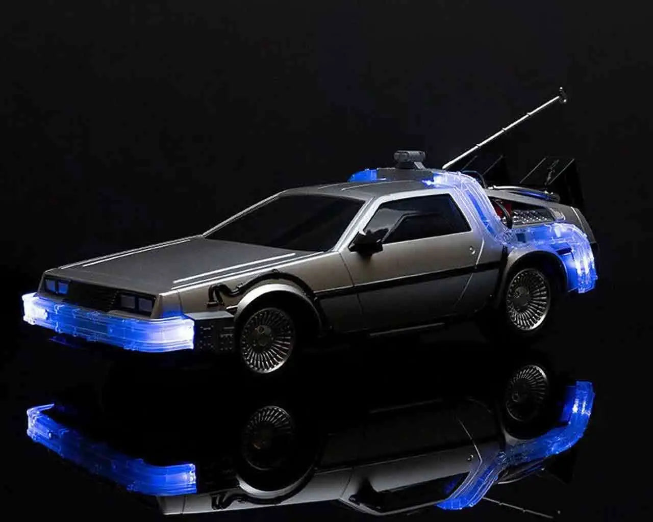 Coche radio control DLorean Regreso al Futuro II