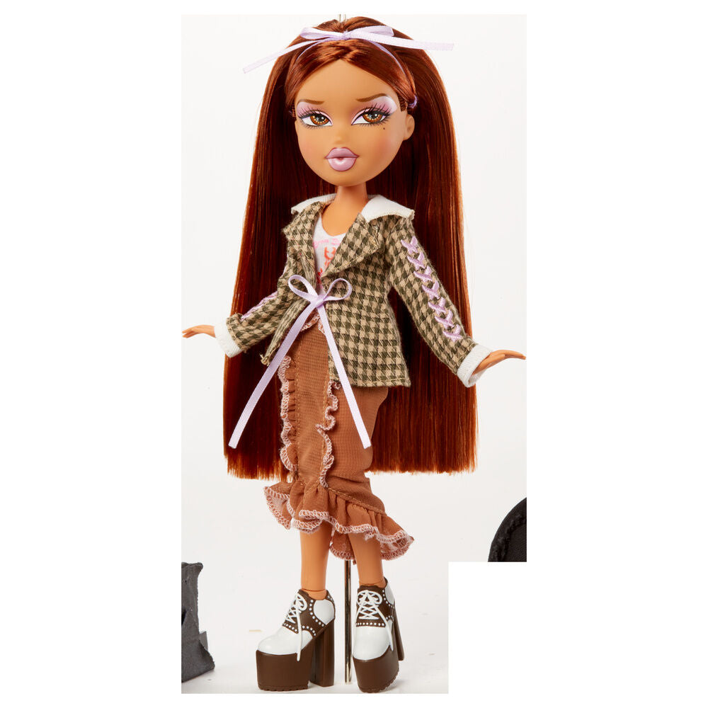 Muñeca Yasmin + Camiseta Stylin Bratz