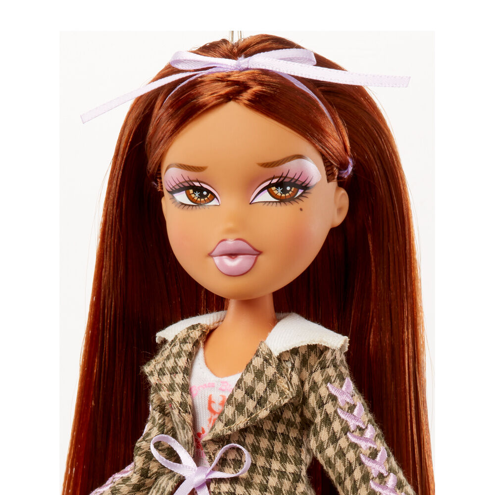 Muñeca Yasmin + Camiseta Stylin Bratz