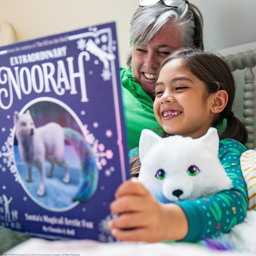 Set Cuento + Peluche La Extraordinaria Historia De Norah The Elf On the Shelf español