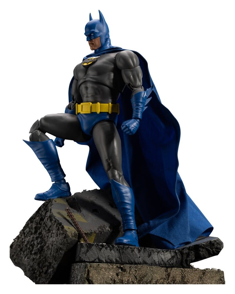 DC Comics Figura Batman Limited Edition 21 cm