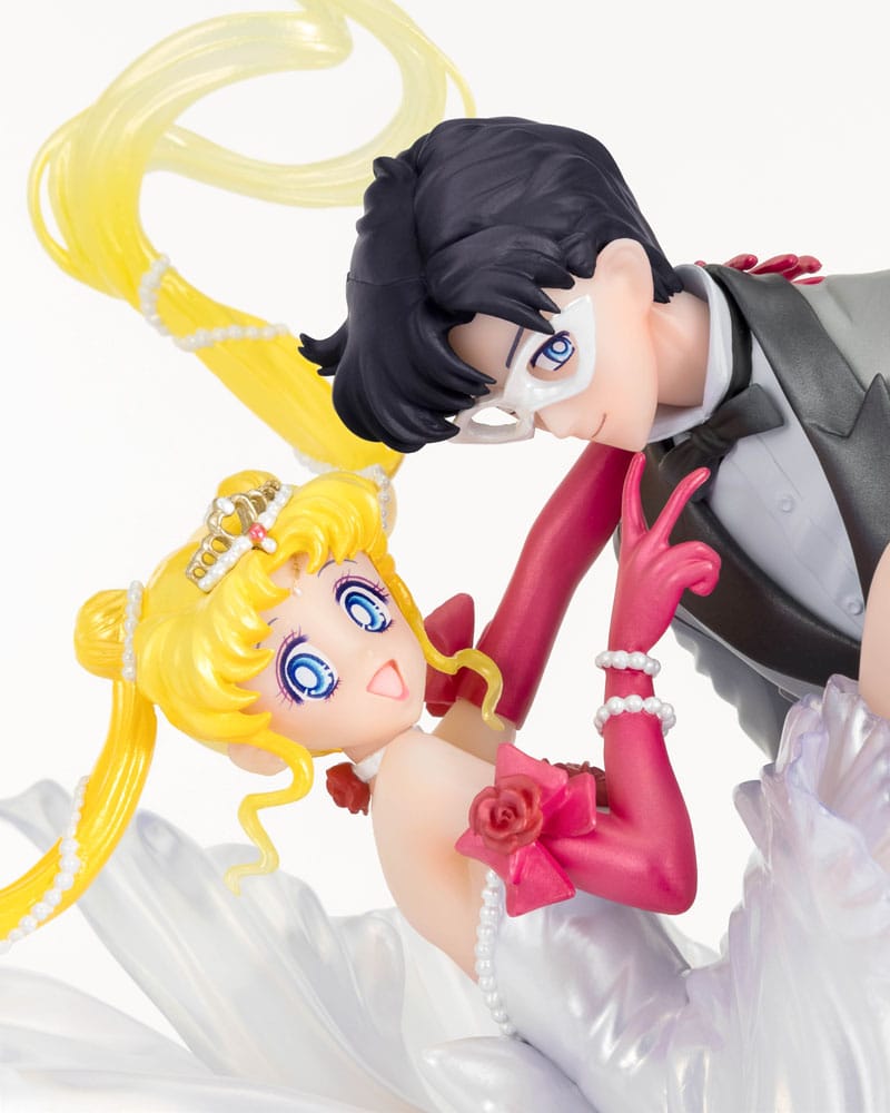 SAILOR MOON USAGI & TUXEDO MASK MOONLIGHT GLOW ED FIGUARTS ZERO CHOUETTE
