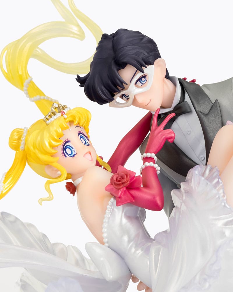 SAILOR MOON USAGI & TUXEDO MASK MOONLIGHT GLOW ED FIGUARTS ZERO CHOUETTE