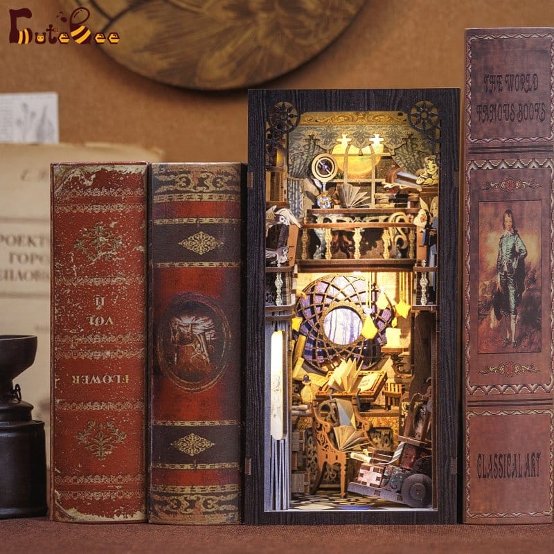 Maqueta Book Nook Nebula Common Room 23 x 11 cm