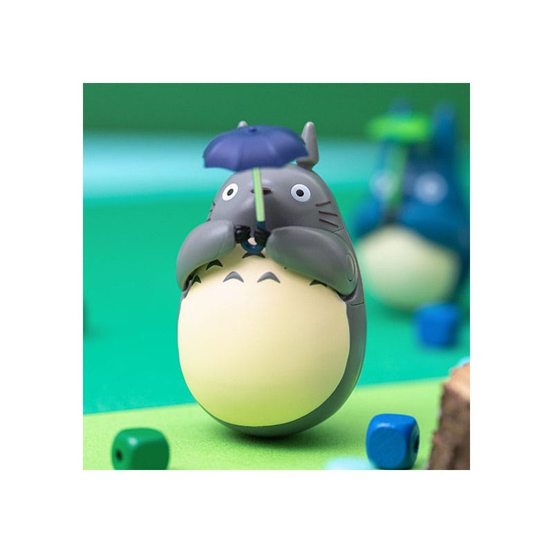 Mi vecino Totoro Figura de fondo redondo Big Totoro with leaf 7 cm