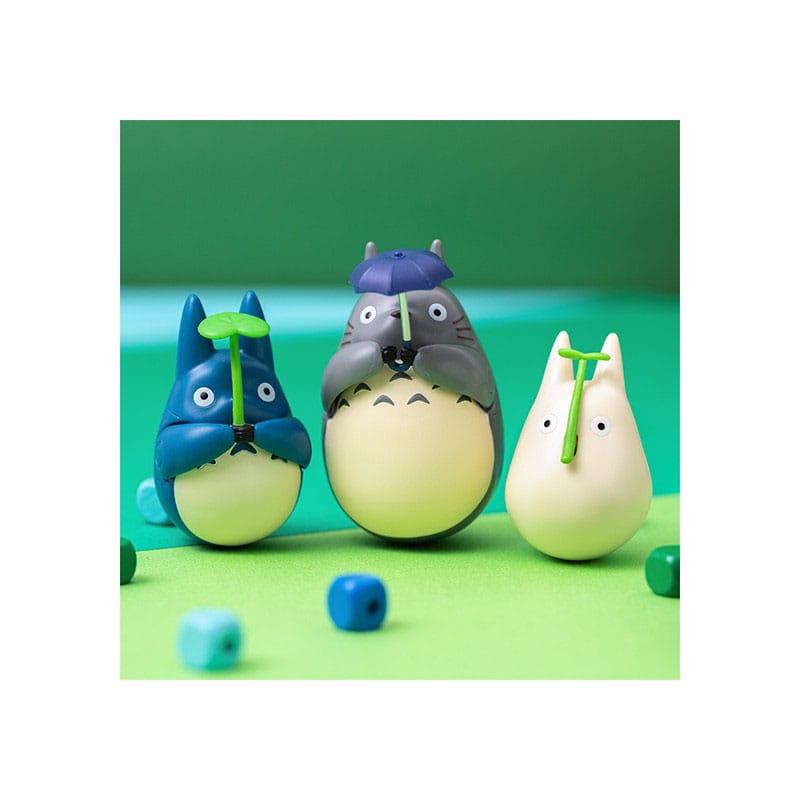 Mi vecino Totoro Figura de fondo redondo Big Totoro with leaf 7 cm