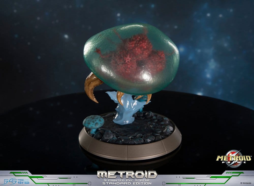 Metroid Prime Figura PVC Metroid (Standard) (Glow in the Dark) 21 cm