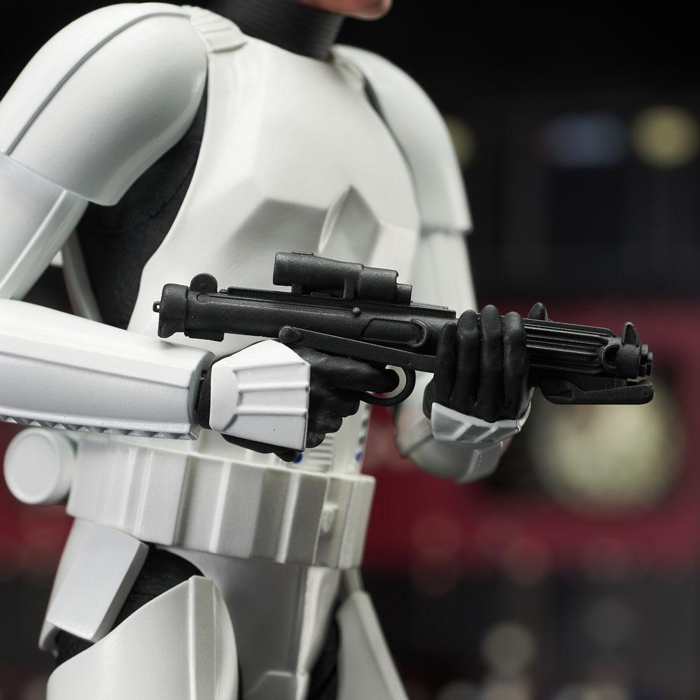 Star Wars Episode IV Estatua Milestones 1/6 Han Solo (Stormtrooper Disguise) 40th Anniversary Exclusive 30 cm