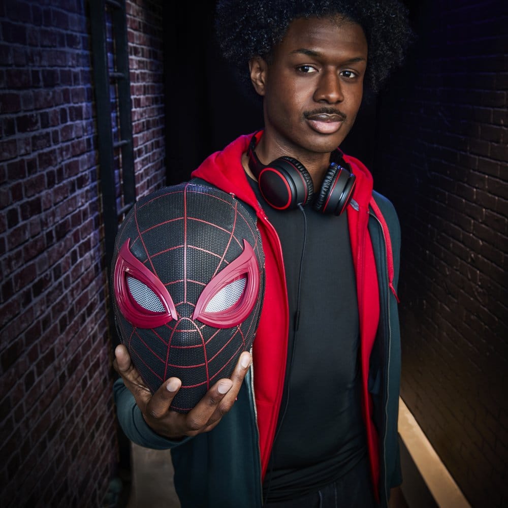 Spider-Man: Miles Morales Marvel Legends Máscara Electrónica Expresiva