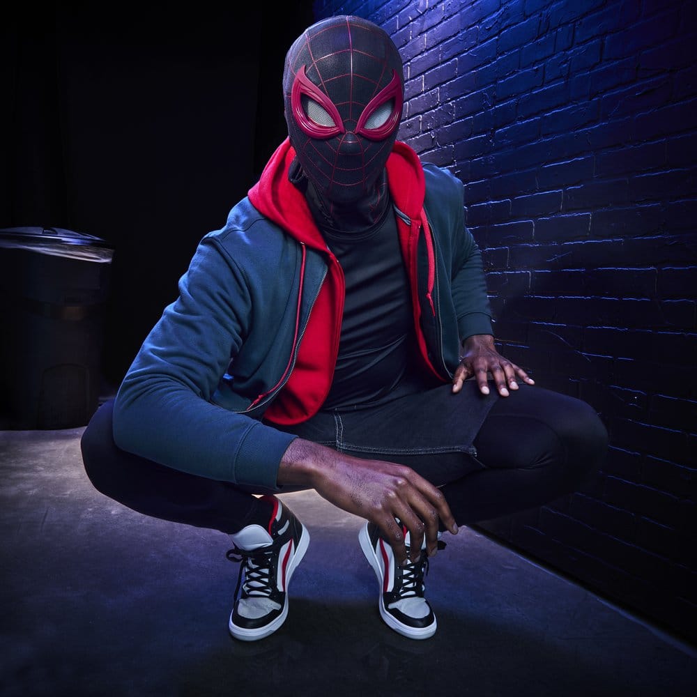 Spider-Man: Miles Morales Marvel Legends Máscara Electrónica Expresiva