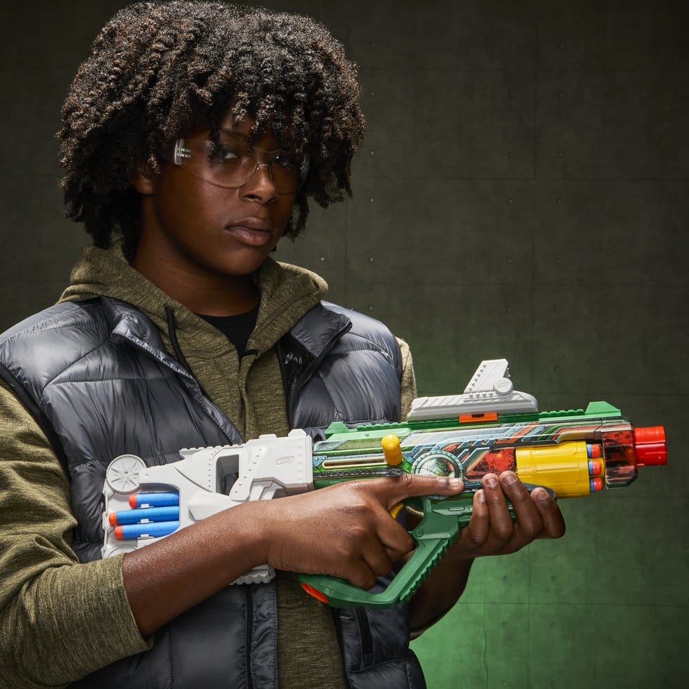 Avengers: Doomsday NERF Lanzador de Dardos Doctor Doom