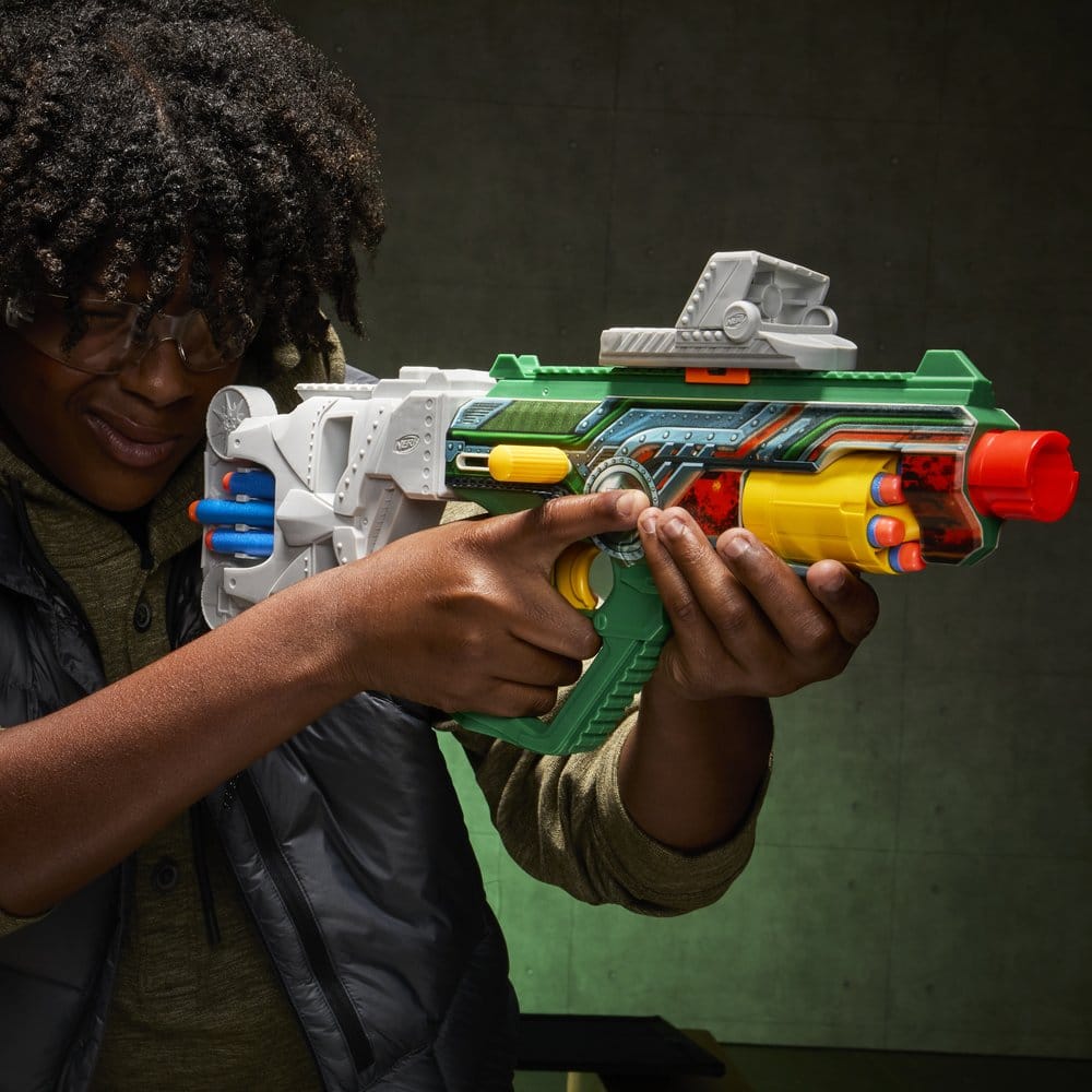 Avengers: Doomsday NERF Lanzador de Dardos Doctor Doom