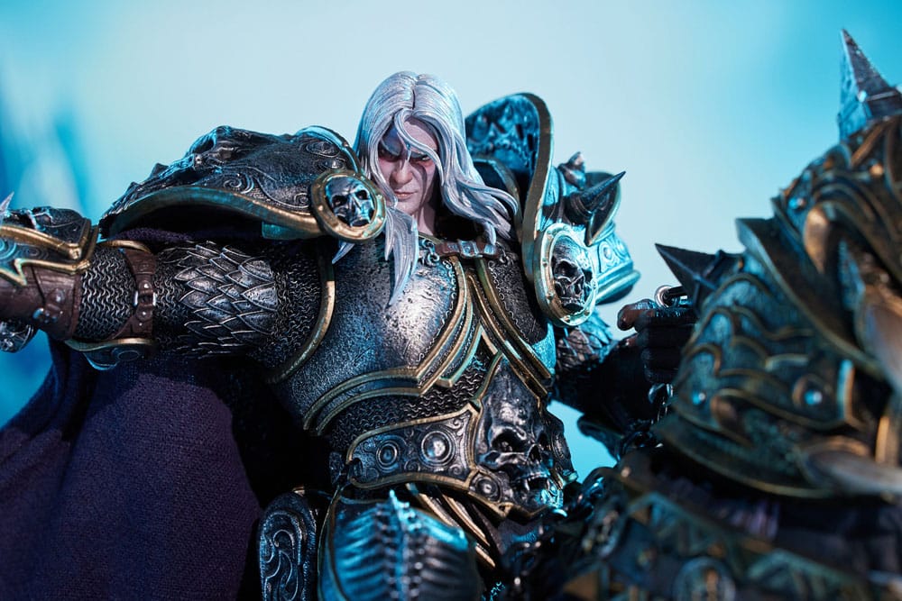 World of Warcraft Estatua The Lich King & Invincible 68 cm