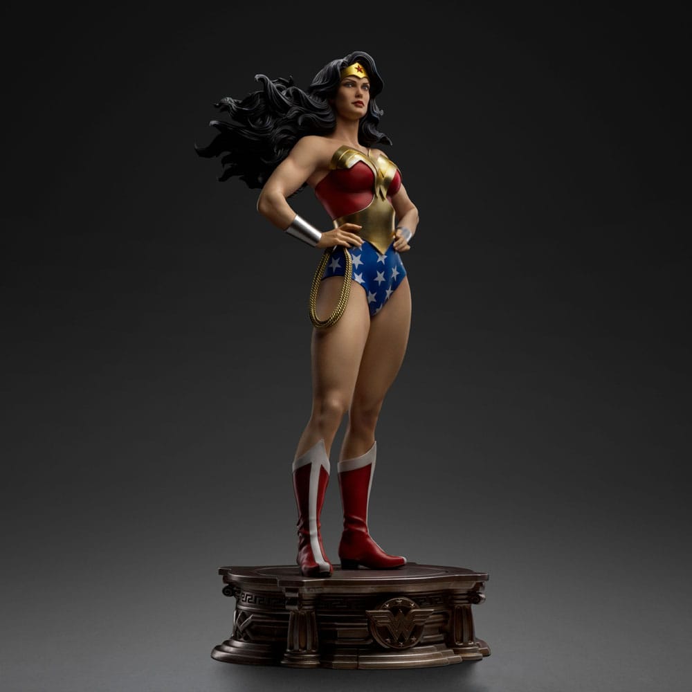 DC Comics Estatua Legacy Replica 1/4 Wonder Woman 56 cm