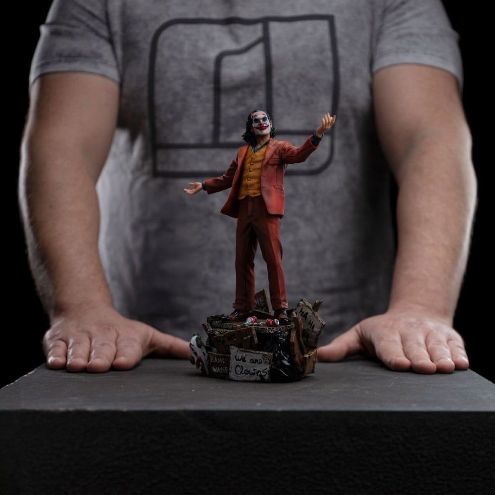 DC Comics Estatua Art Scale Deluxe 1/10 Joker (Arthur Fleck) 19 cm