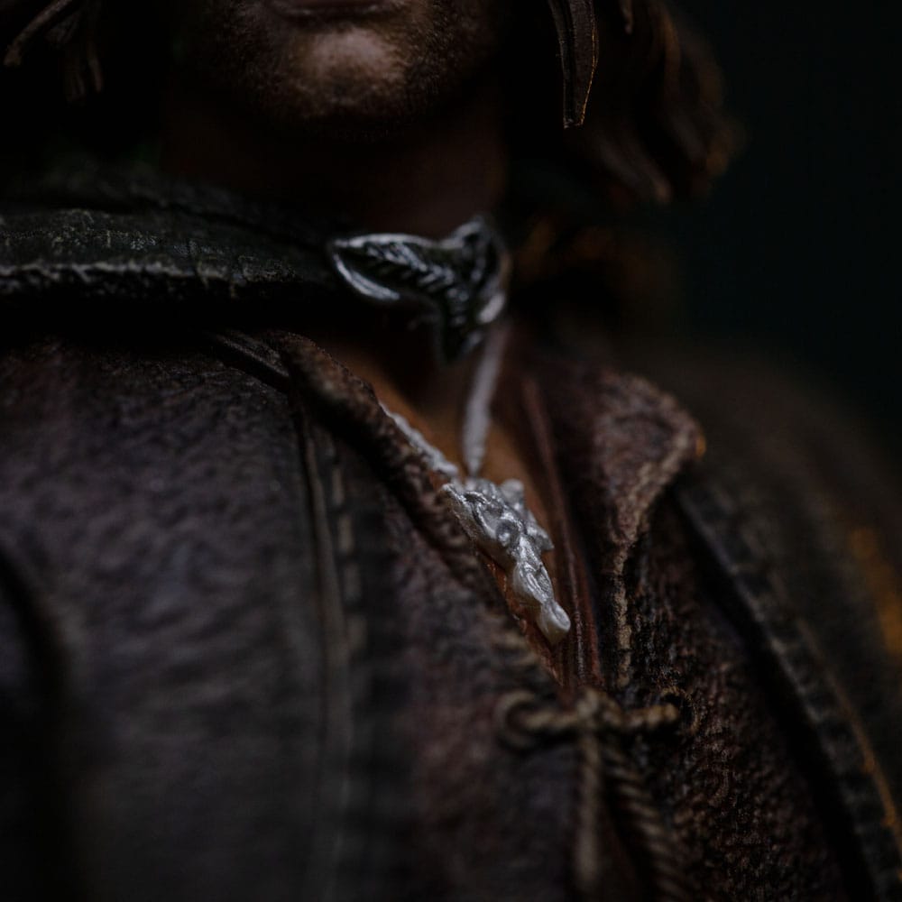 LORD OF THE Anillo ARAGORN UNLEASHED 1/10 Estatua