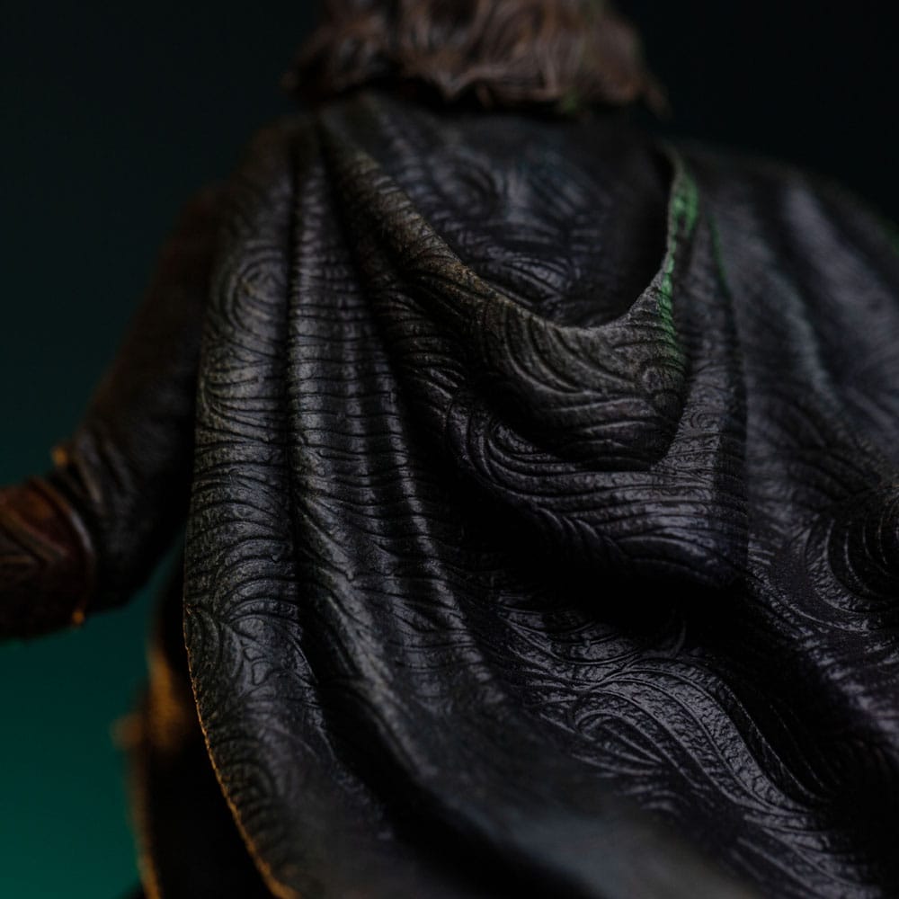 LORD OF THE Anillo ARAGORN UNLEASHED 1/10 Estatua
