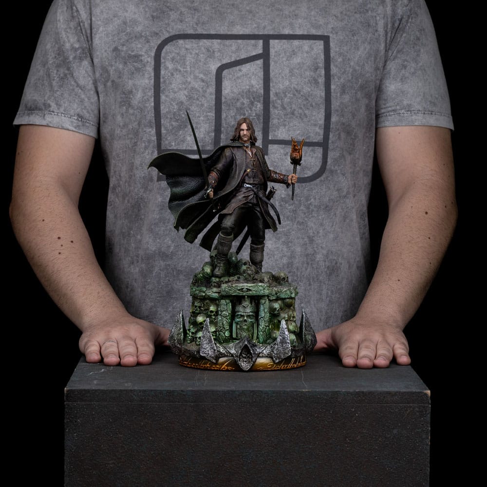 LORD OF THE Anillo ARAGORN UNLEASHED 1/10 Estatua