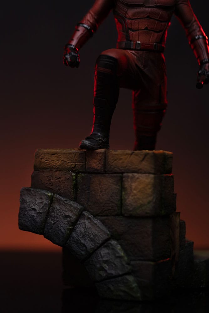 DAREDEVIL BORN AGAIN 1/10 Estatua