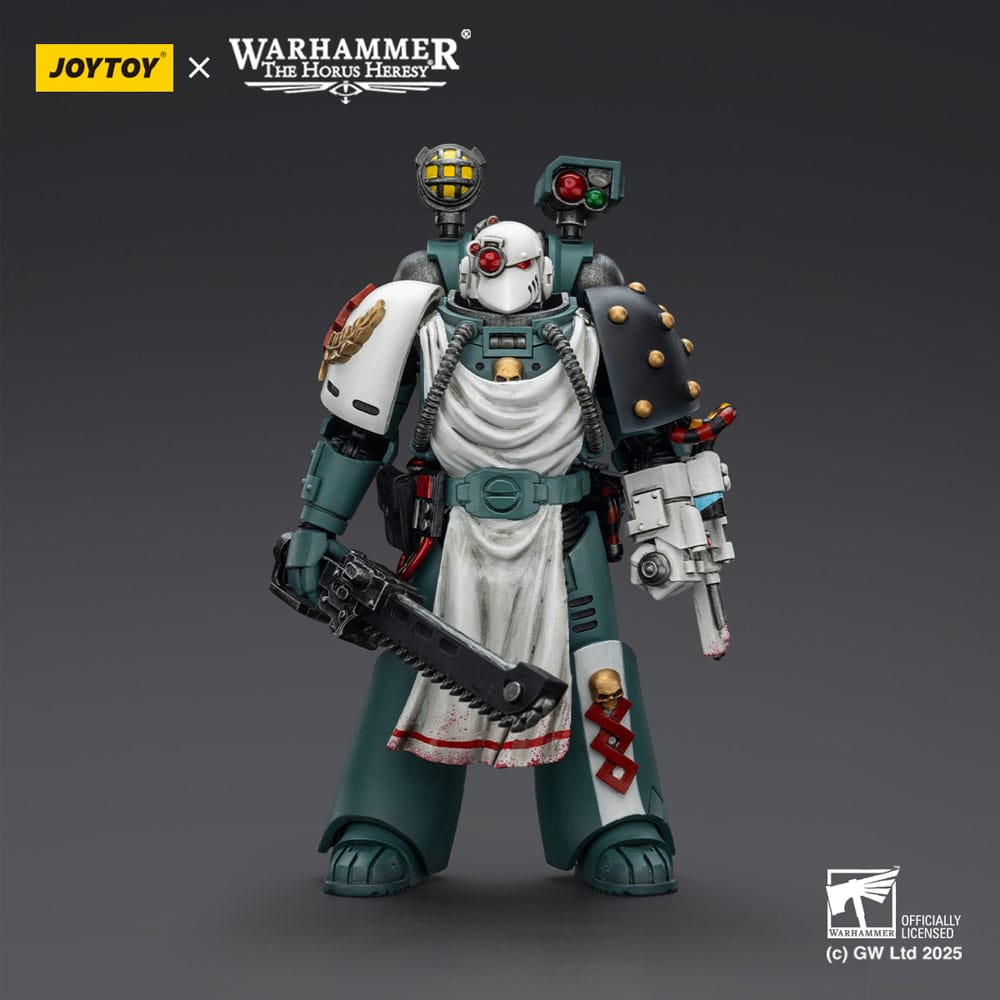 Warhammer 40,000: Sons of Horus Figura Legion Apothecary 12 cm