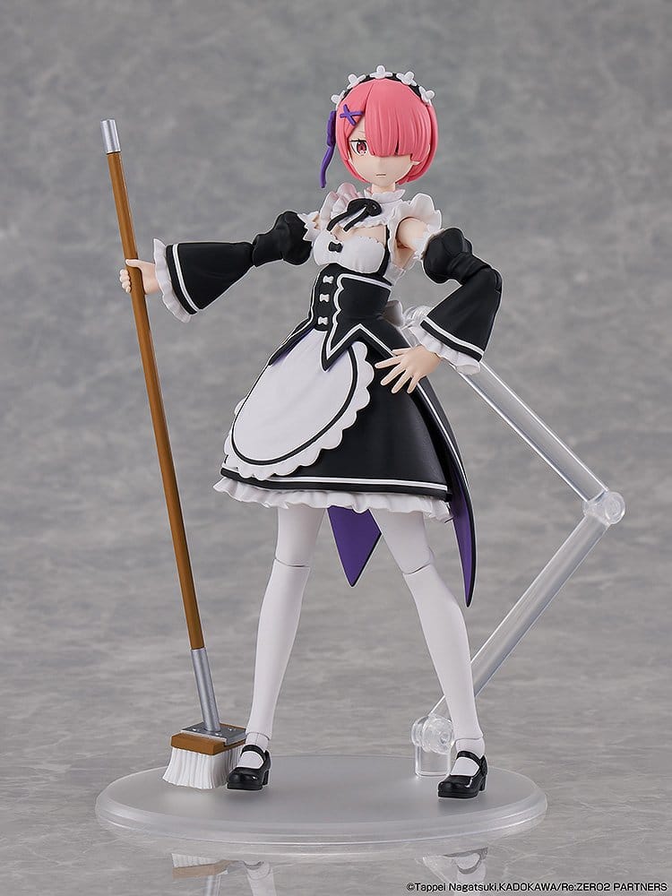 Re:ZERO -Starting Life in Another World- Kadokawa Plastic Model Series Maqueta Plastic Model Kit Ram DX Ver. 16 cm