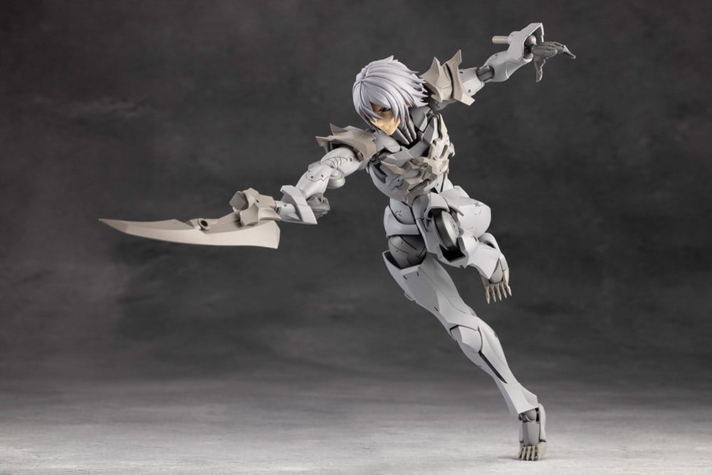 Megalomaria Unlimited Universe Maqueta Plastic Model Kit Zirconia 18 cm