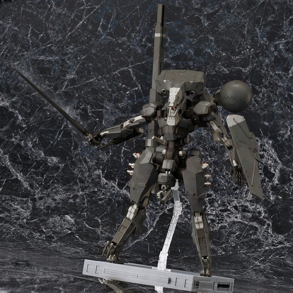 Metal Gear Solid V Maqueta Plastic Model Kit 1/100 Metal Gear Sahelanthropus Black Ver. 36 cm