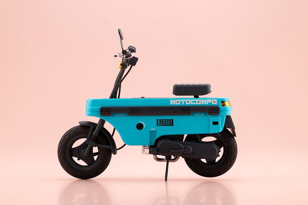 Megami Device Maqueta Buster Doll Series Plastic Model Kit 1/1 Knight Alice with Honda AB12 Motocompo 15 cm