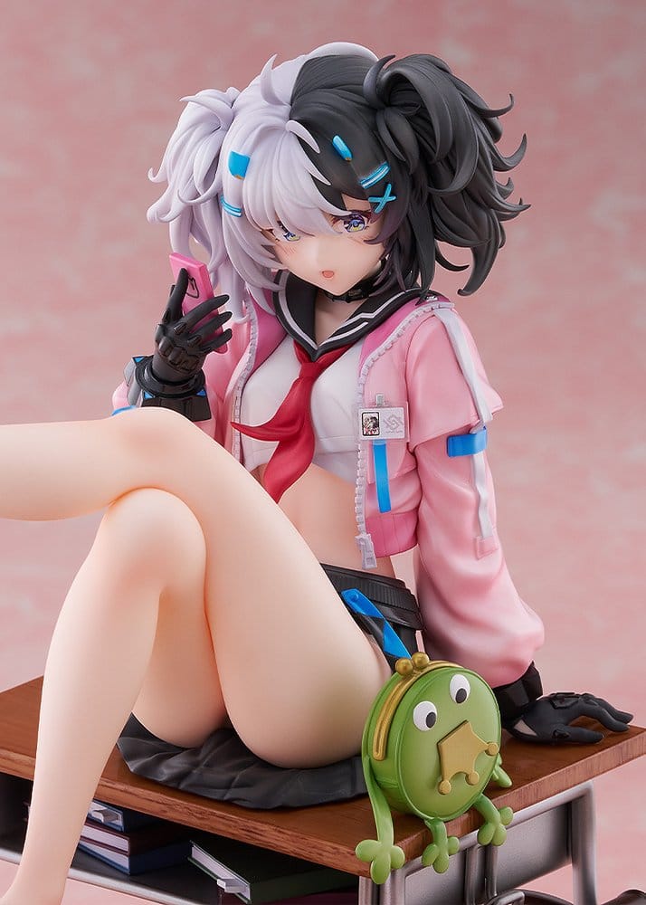 Snowbreak: Containment Zone Figura PVC 1/7 Eatchel - The Cub [Overdue Radiance] 23 cm