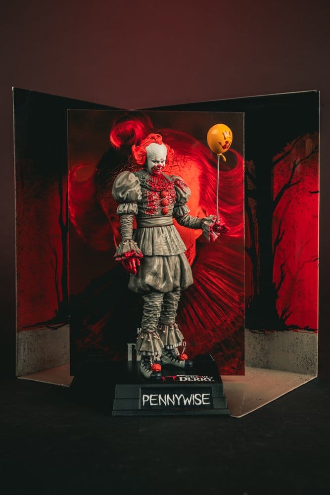 MOVIE MANIACS 6INCH POSED WELCOME TO DERRY WV2 PENNYWISE BLOODY