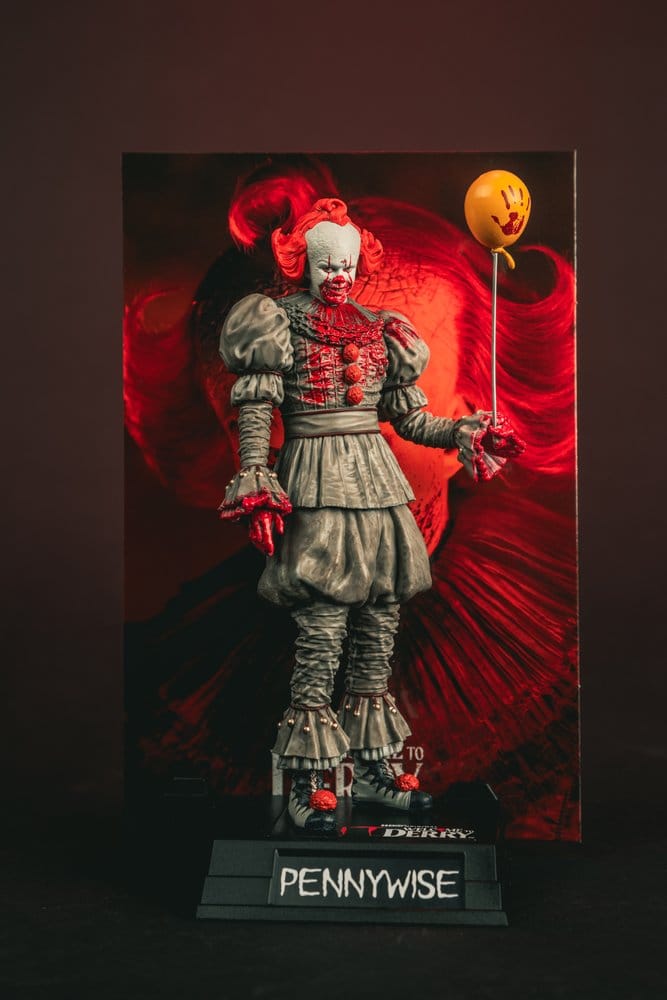 MOVIE MANIACS 6INCH POSED WELCOME TO DERRY WV2 PENNYWISE BLOODY
