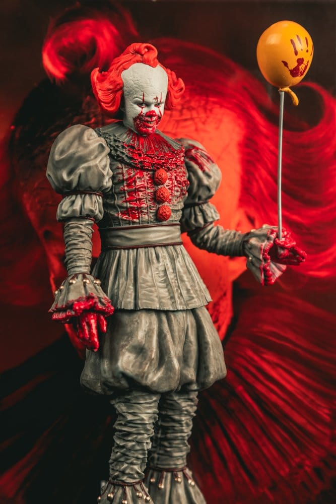 MOVIE MANIACS 6INCH POSED WELCOME TO DERRY WV2 PENNYWISE BLOODY