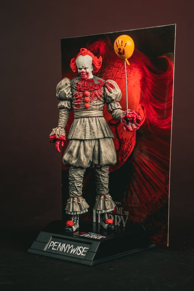 MOVIE MANIACS 6INCH POSED WELCOME TO DERRY WV2 PENNYWISE BLOODY