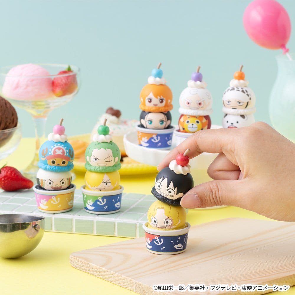 ONE PIECE TSUMICHEN STACK UP & CHANGE DISPLAY GIFT SET