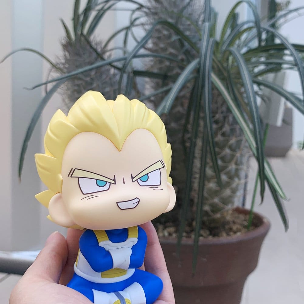 Dragon Ball DAIMA Figura PVC Look Up Super Saiyan Vegeta (mini) 11 cm