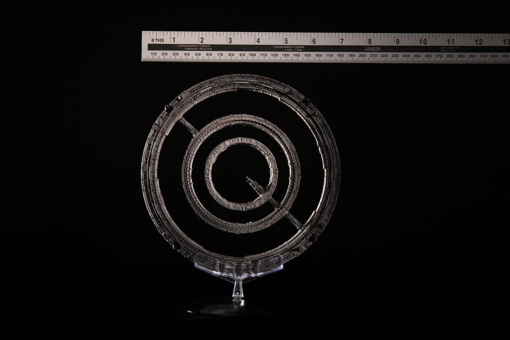 Fundación Die-Cast The Invictus Spaceship 20 cm