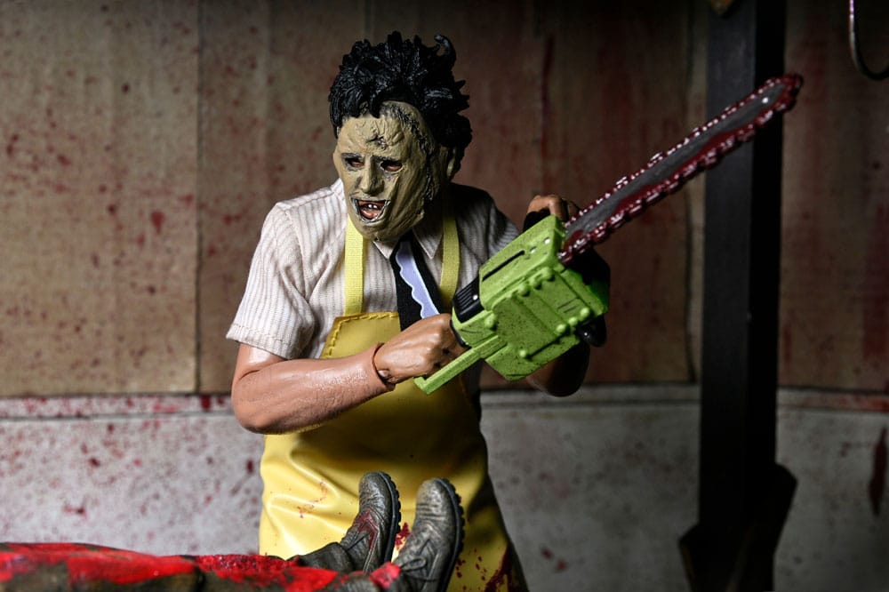 La Matanza de Texas Clothed Figura Leatherface 20 cm