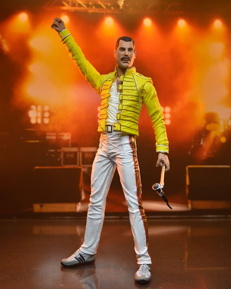 Freddie Mercury Figura Freddie Mercury (Yellow Jacket) 18 cm Frikytopia
