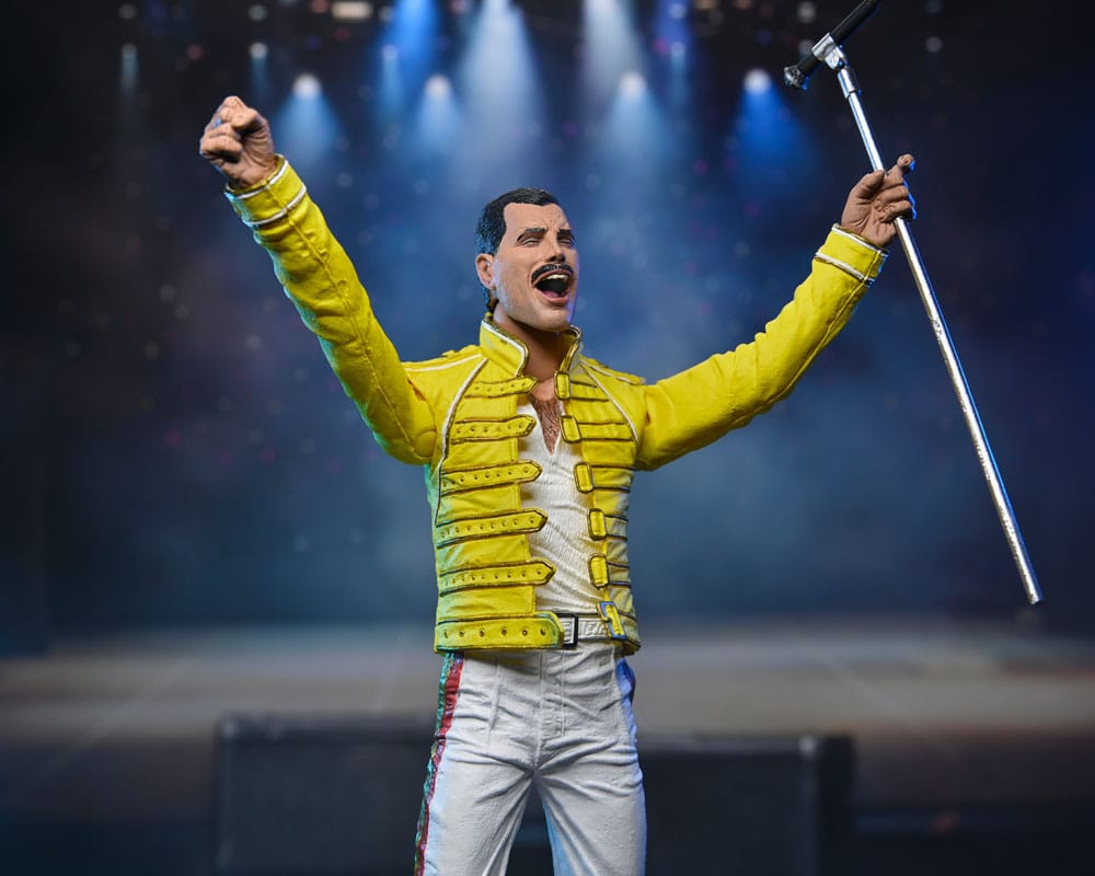 Freddie Mercury Figura Freddie Mercury (Yellow Jacket) 18 cm