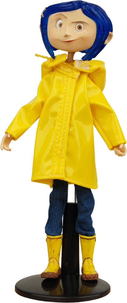Coraline Muñeca Flexible Raincoat & Boots Frikytopia