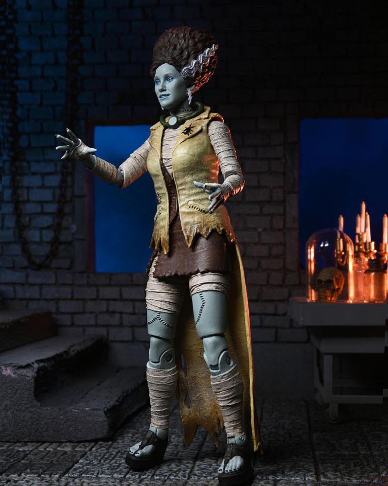 Universal Monsters x Teenage Mutant Ninja Turtles Figura April as The Bride 18 cm