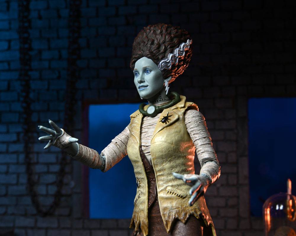 Universal Monsters x Teenage Mutant Ninja Turtles Figura April as The Bride 18 cm