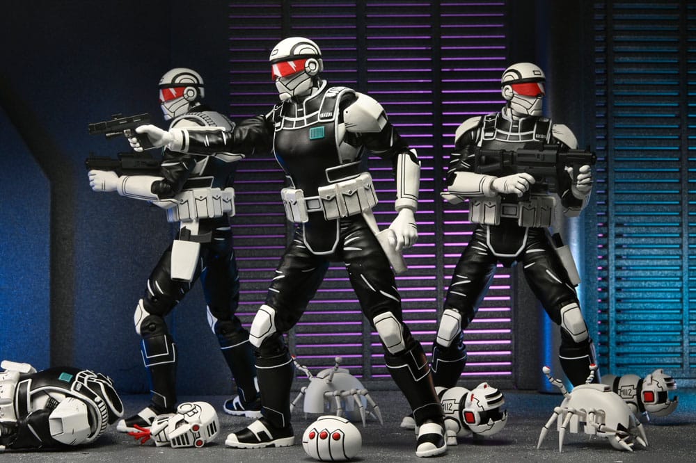 Tortugas Ninja (The Last Ronin) Figura Synja Commando with Mousers 18 cm